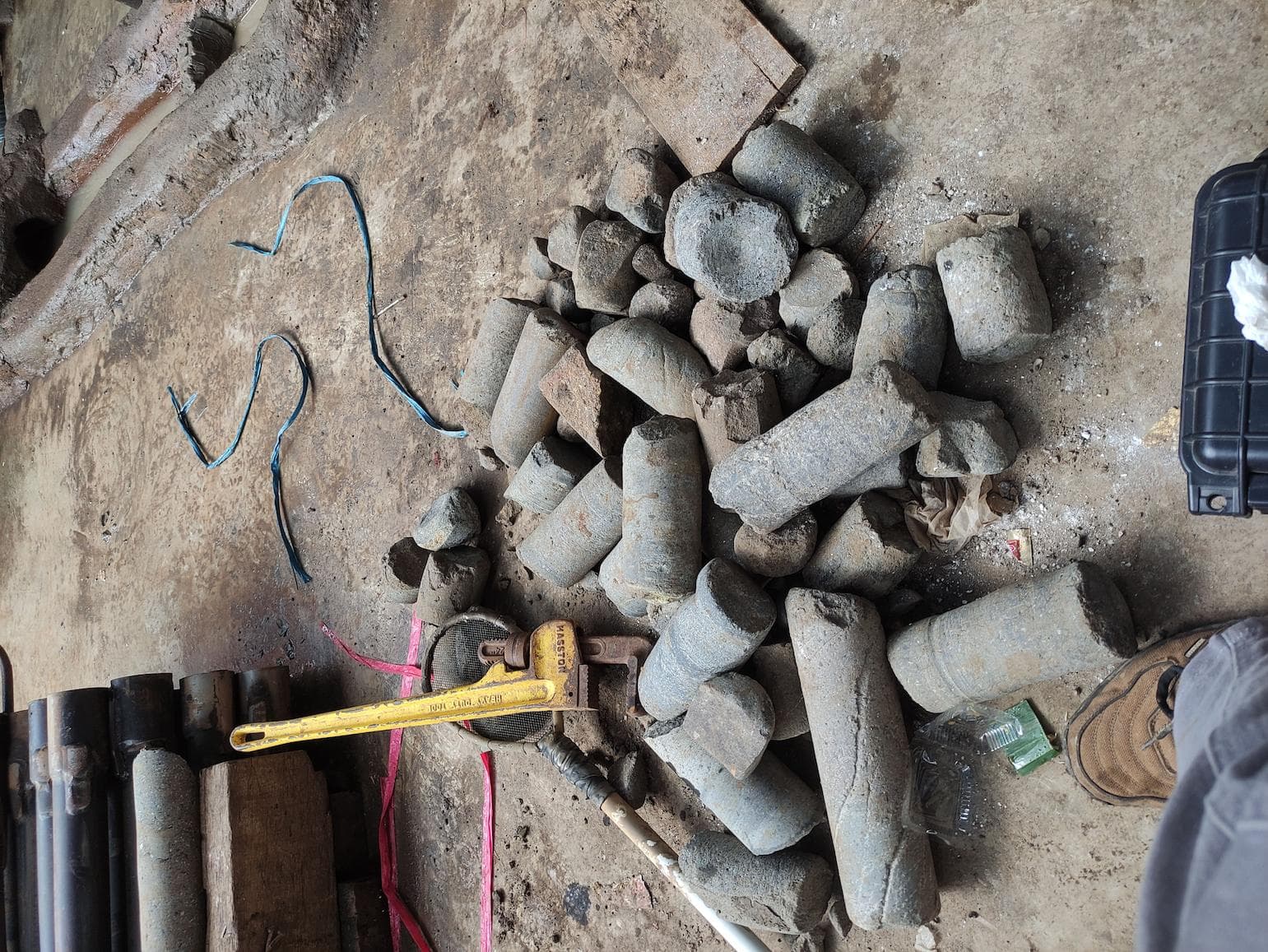 Analisa Sampel Batuan